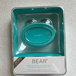 Foreo Bear Smart Microcurrent Facial Toning Device